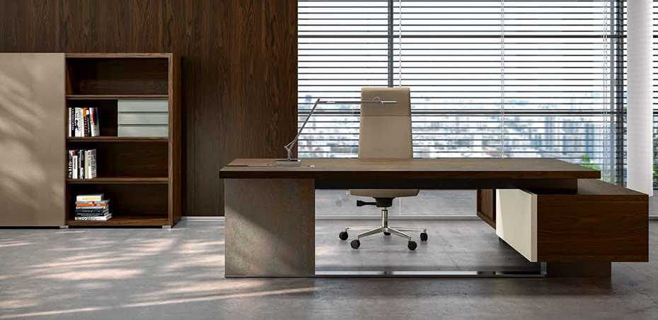 Executive office desk Trimat by OraOffice, designer Roberto Danesi