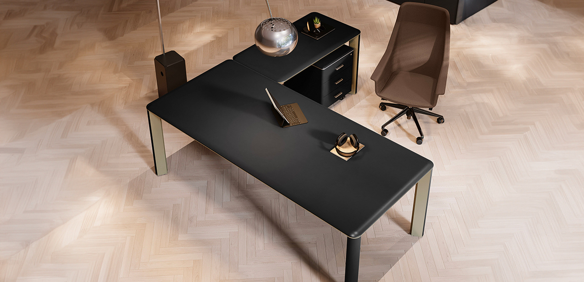 Iulio Las Mobili black desk
