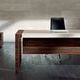 Kyo italian desk